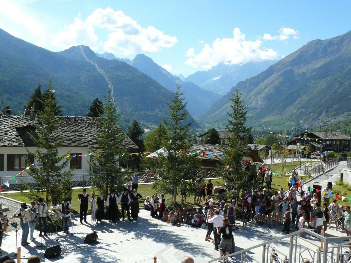 Appartamento Monte Bianco La Salle Exterior photo
